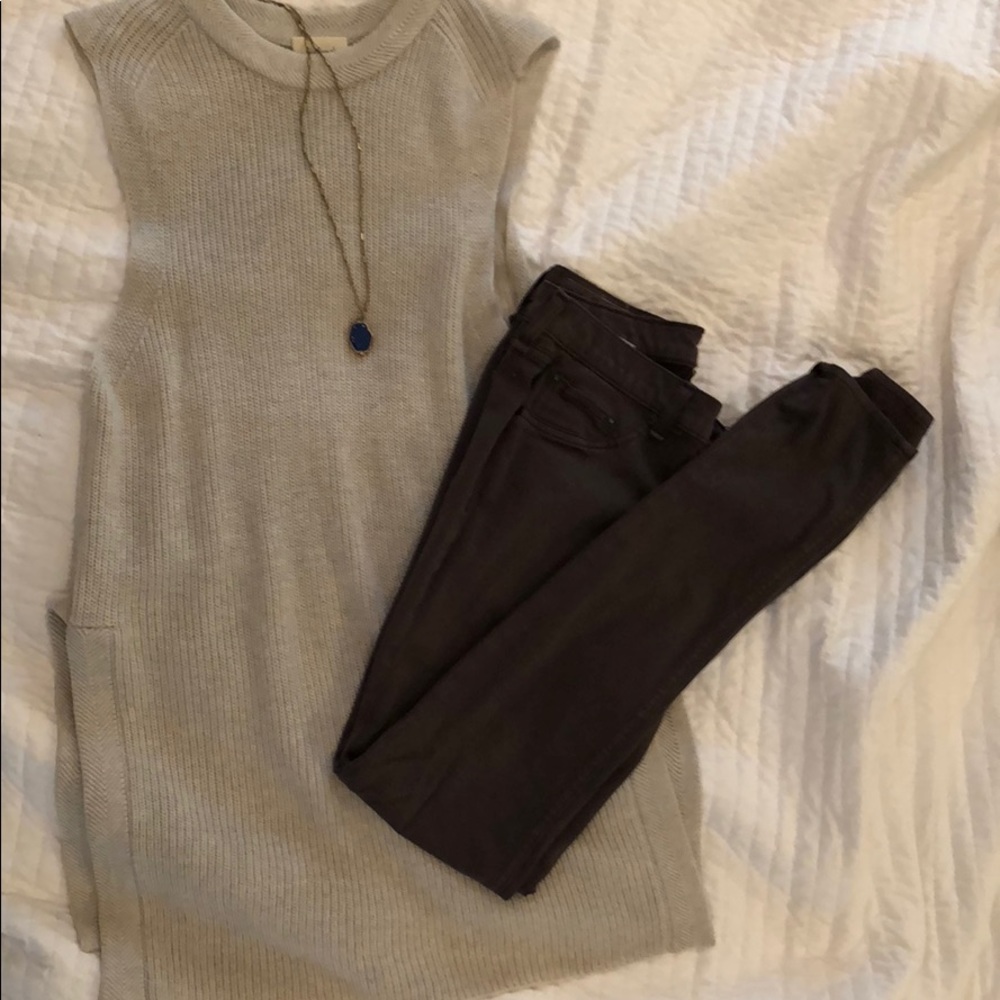 Aritzia sleeveless sweater. Worn once.